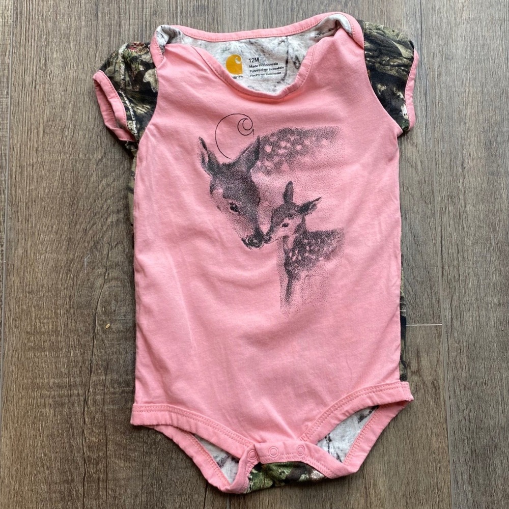 Carhartt Baby Girls Pink Mossy Oak Camo Fawn Graphic Bodysuit 12M Short Sleeve‎